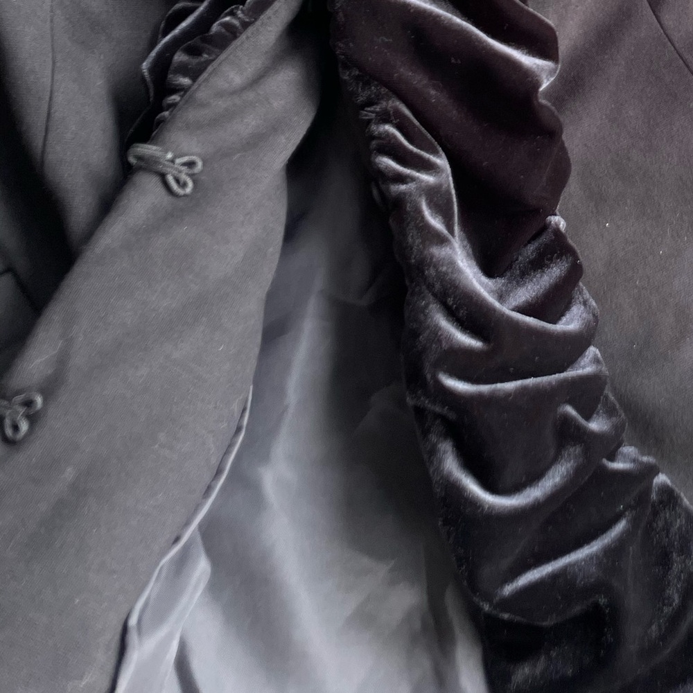 INC- black ruffled blazer - Picture 3 of 3